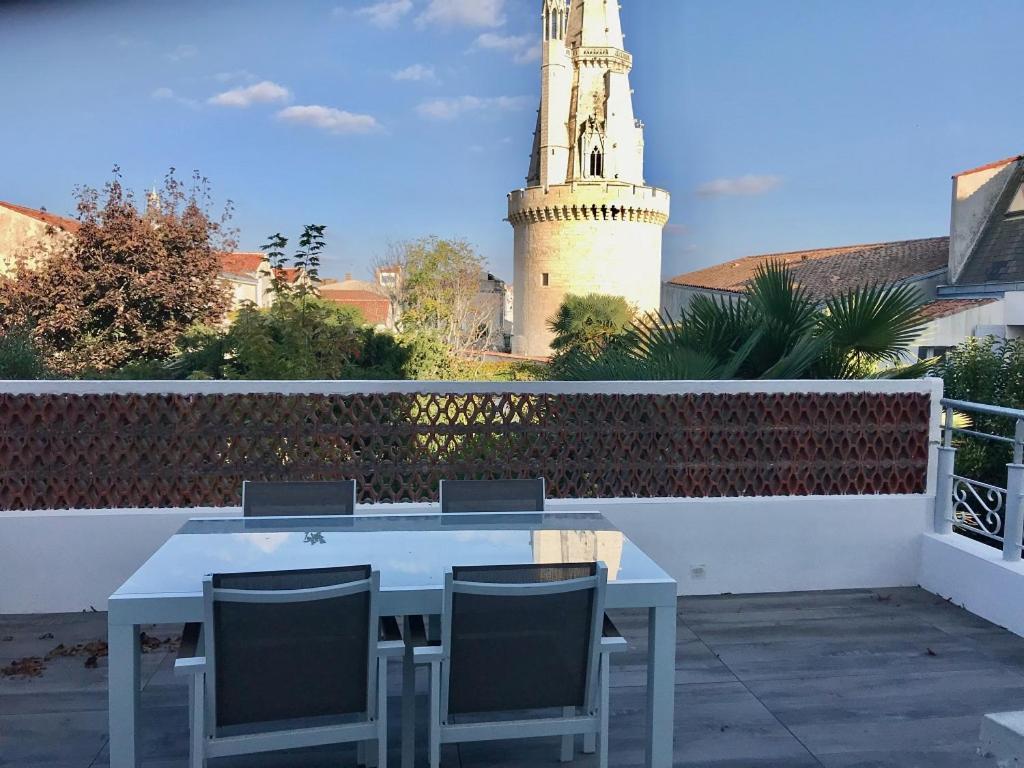 Vue Superbe Sur Tour De La Lanterne T2 Avec Terrasse Remparts 2 Leilighet La Rochelle  Eksteriør bilde